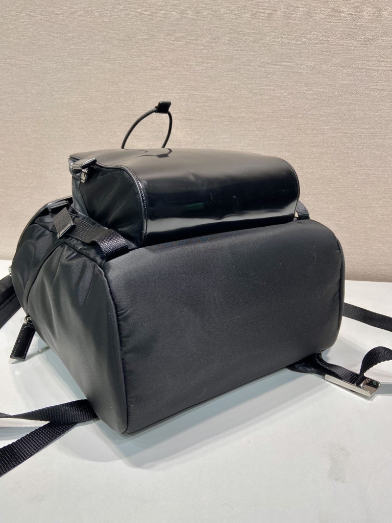 Pra*a backpacks